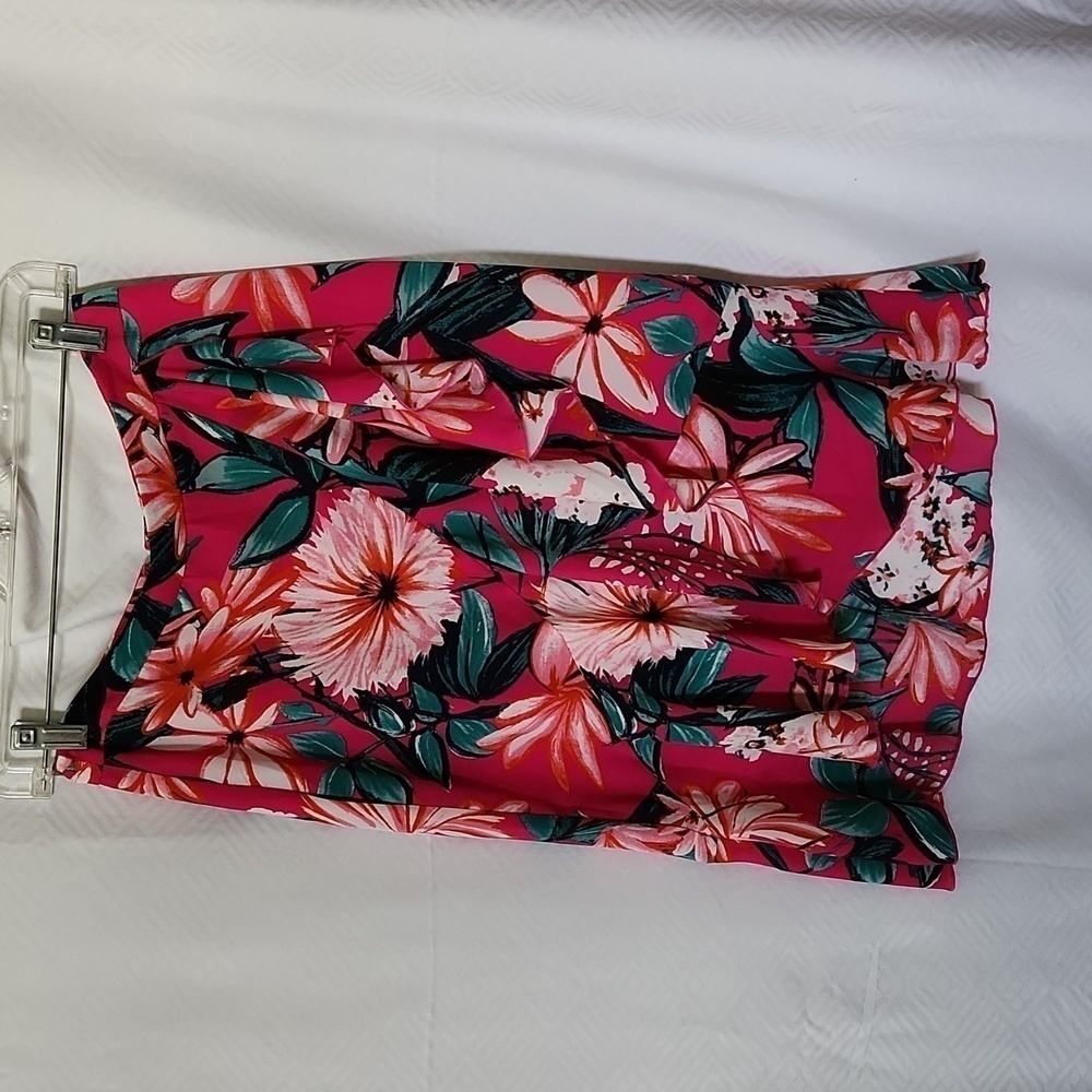 Ann Taylor  silky Floral Skirt size 0